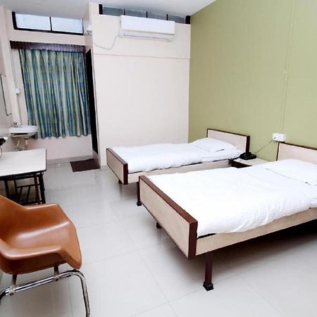 Hotel Gomatgiri Evrengabad Dış mekan fotoğraf