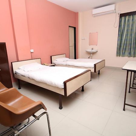 Hotel Gomatgiri Evrengabad Dış mekan fotoğraf