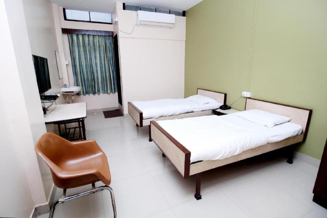 Hotel Gomatgiri Evrengabad Dış mekan fotoğraf