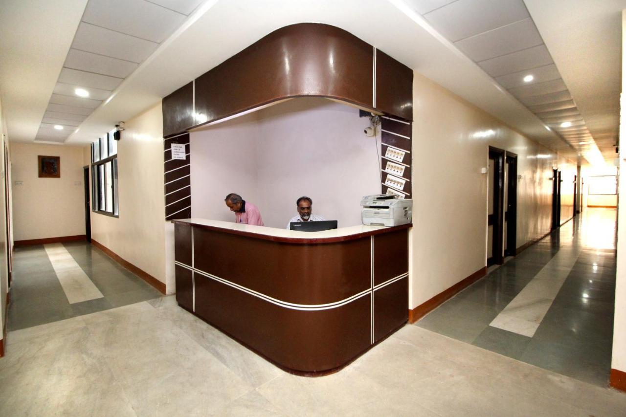Hotel Gomatgiri Evrengabad Dış mekan fotoğraf